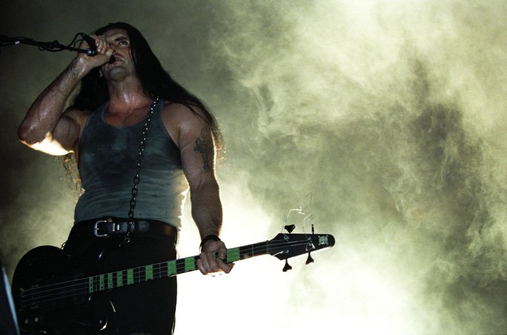 EINDHOVEN, NETHERLANDS - MAY 17: Peter Steele of Type-O Negative performs on stage on May 17th 1997 in Eindhoven, Netherlands. (Photo by Paul Bergen/Redferns)