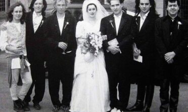 34 χρόνια γάμου έκλεισαν η Mary Poole και ο Robert Smith