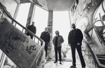 Honeybadger: Ακούσαμε τη νέα δουλειά “Let There Be Light” Honeybadger new single