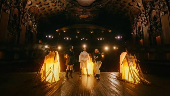 POPPY, AMY LEE, COURTNEY LAPLANTE - End of You