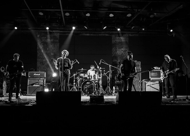 the love underground live 2 (1)