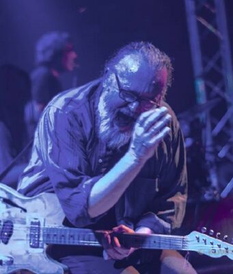 Blues Wire Trio: κουβεντούλα με τoν 1 of a kind Ηλία Ζάικο Blues Wire Trio By K. Salasidis