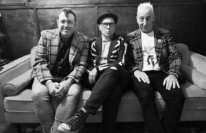 FREAK ACCIDENT: έβγαλαν 5o άλμπουμ – The Midnight Show the freak accident