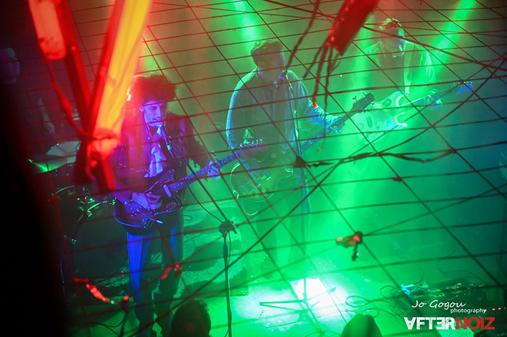 Coral Fuzz live at Death Disco | Phos Jo Gogou