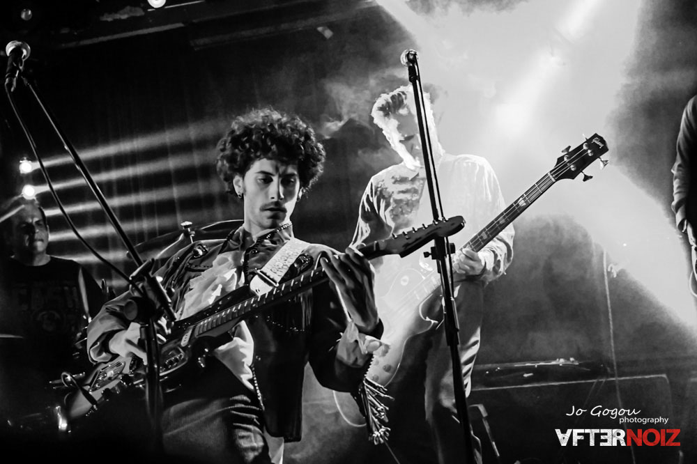 Coral Fuzz live at Death Disco | Phos Jo Gogou