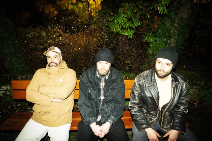 Crouch by Geert Braekers