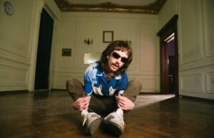 French Fry: Ακούστε το 1o Single ‘Apple Pie’ | OUT NOW! french fry