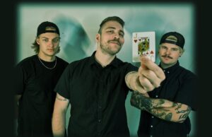 Must Be Wrong: κυκλοφόρησαν το 2o album Fools Paradise Must Be Wrong- group photo